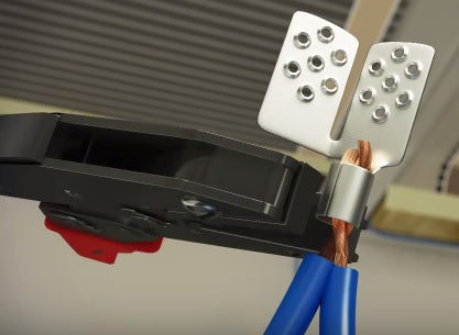 Conector metalic pentru folia carbonica incalzitoare