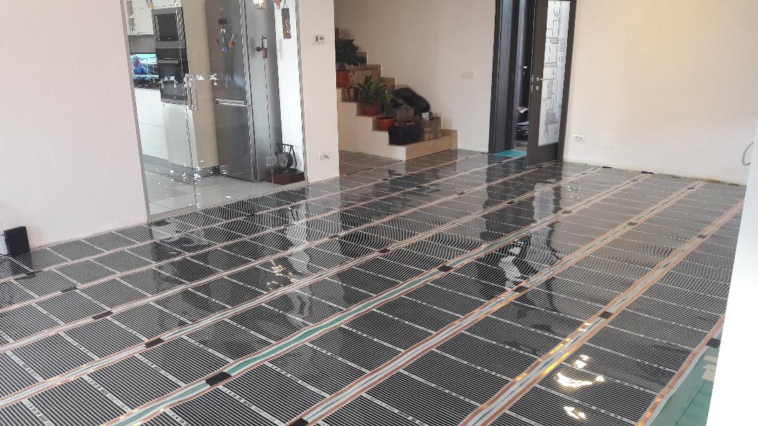 Termostat comanda folie carbonica incalzitoare